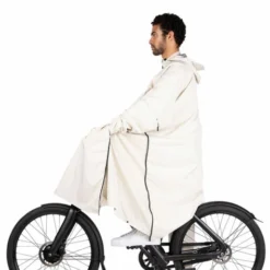 Poncho à Manches Cycliste Urbain - Maium Amsterdam -Vêtements Soldes Magasin poncho a manches cycliste urbain maium amsterdam 2