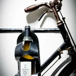 Porte-bouteille Vélo De Vin En Cuir - La Bouclée -Vêtements Soldes Magasin porte bouteille velo de vin en cuir la bouclee 3