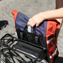 Sacoche Vélo Urbaine Imperméable - AGU -Vêtements Soldes Magasin sacoche velo urbaine impermeable agu 2